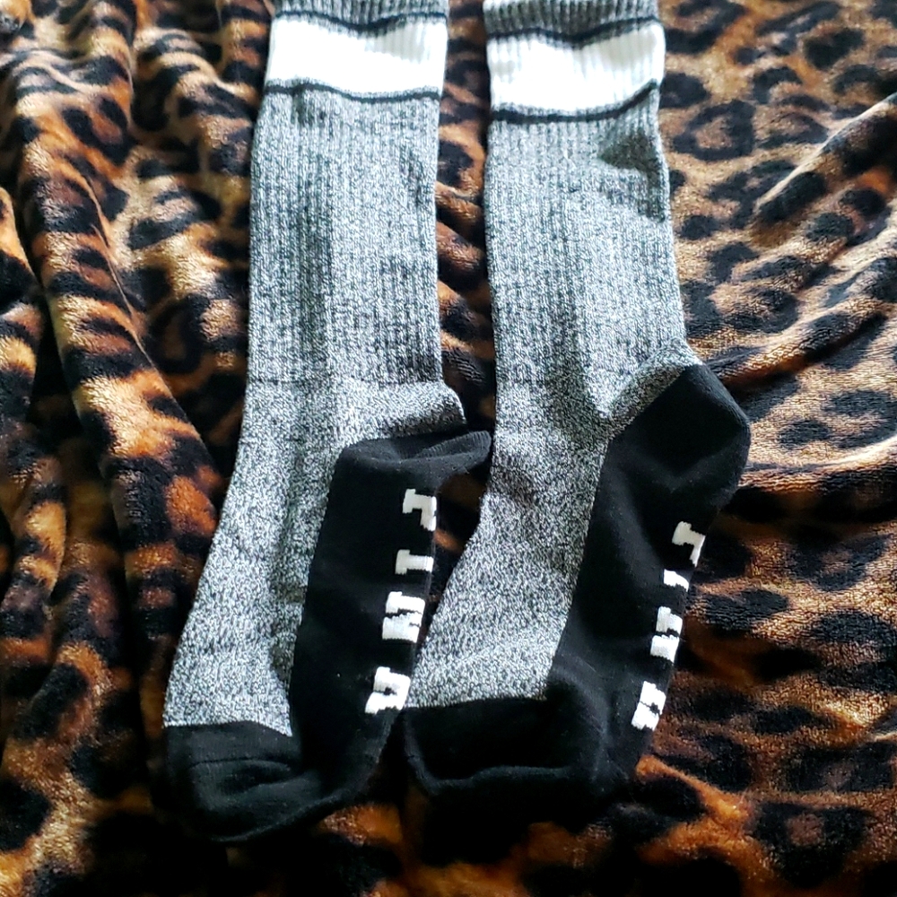 VS Pink socks